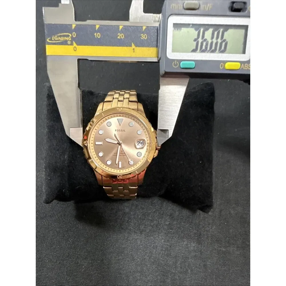 Fossil women’s es